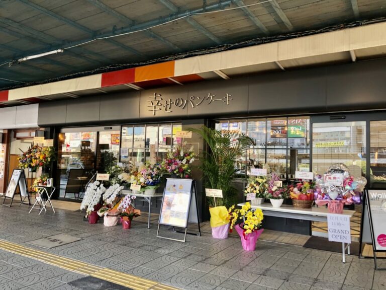 12 1オープン たくさんのお花に囲まれて テイクアウトも可能な 幸せのパンケーキ 堺東店 堺区についにオープンしましたよ さかにゅー