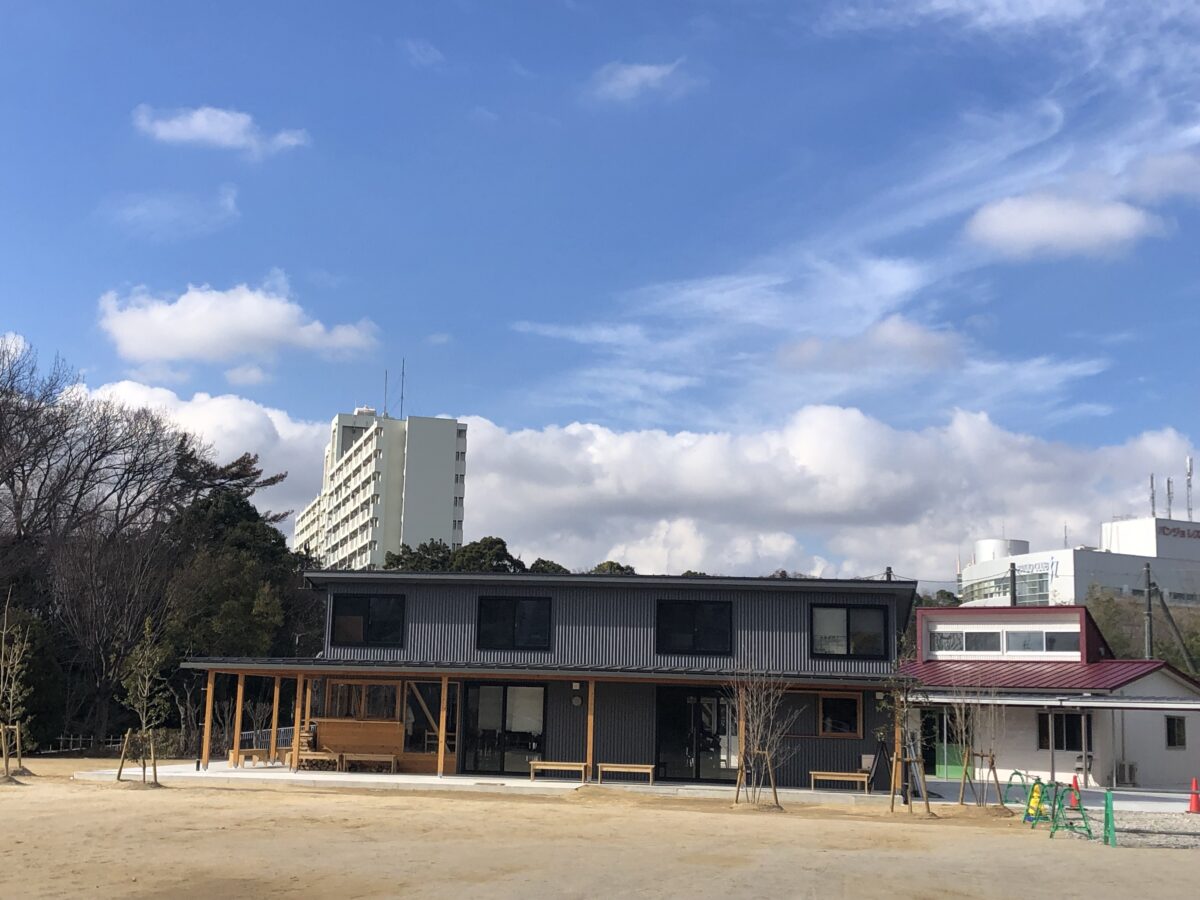 【祝オープン】堺市南区・泉ヶ丘の旧：高倉台西小学校跡地に「Yy cafe」がオープンしました♪：