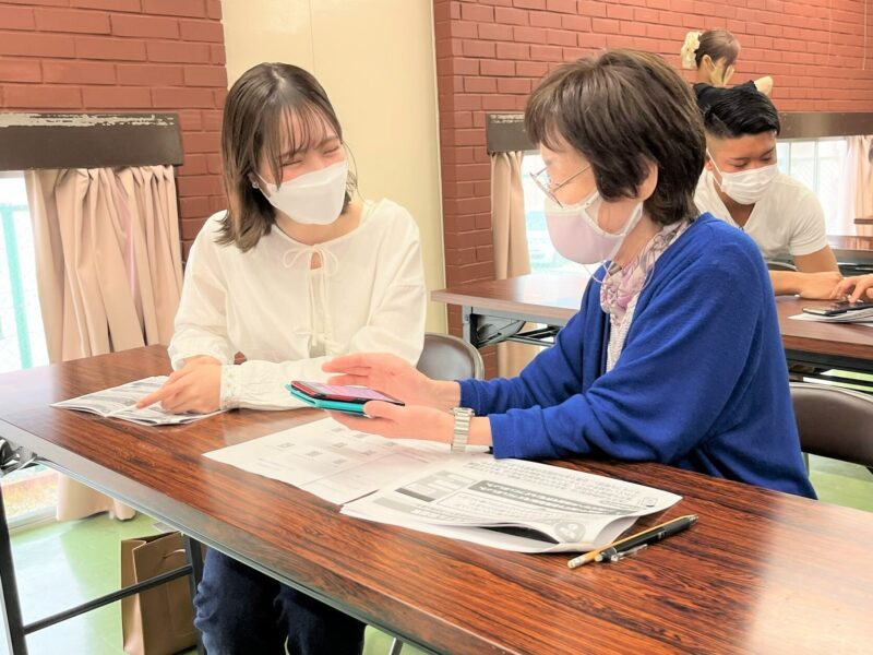 高齢者のデジタル格差を防げ！大阪経済大学の学生たちによる「スマホマイスター養成講座」が開催されました！：