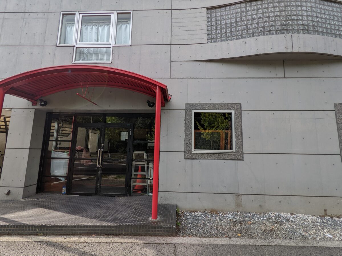 【新店情報】堺市北区・大泉緑地のすぐ近くにカフェ＆アンティーク家具販売のお店がオープンするみたい！：